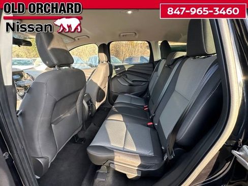 Used 2019 Ford Escape SE image 12