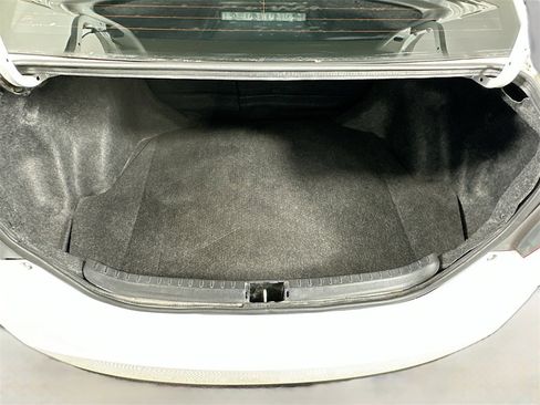 Used 2017 Toyota Corolla SE image 28