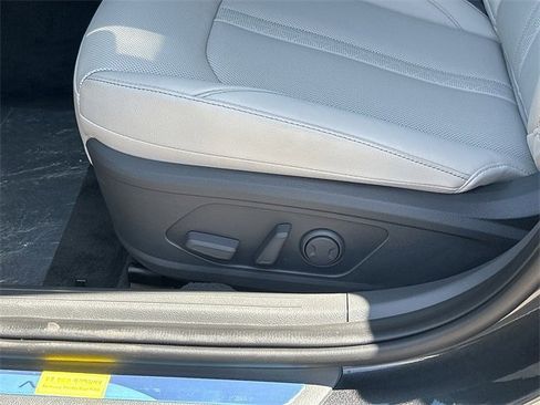 New 2025 Hyundai Sonata Limited image 14