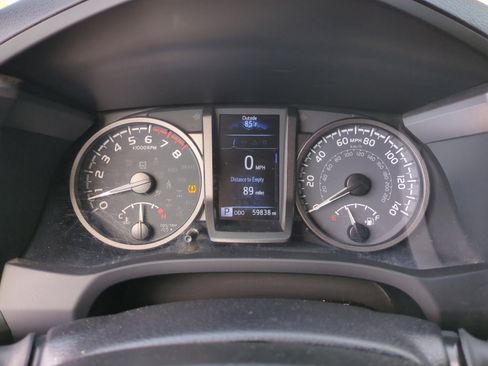 Used 2023 Toyota Tacoma TRD Off-Road image 10