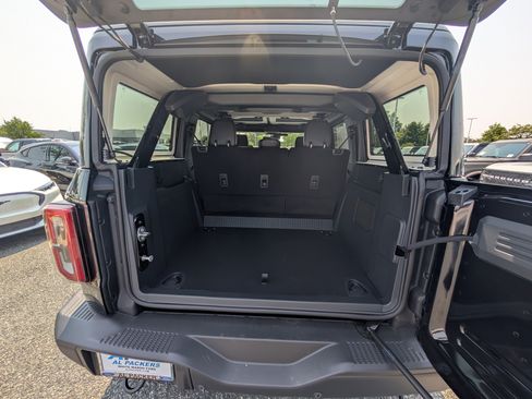 New 2026 Ford Bronco Badlands AWD/4WD image 8