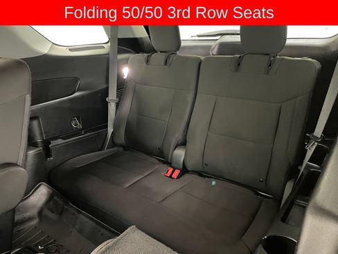Used 2021 Ford Explorer XLT AWD/4WD image 11