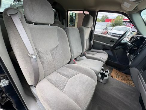 Used 2005 Chevrolet Avalanche Z71 w/ Preferred Equipment Group image 10