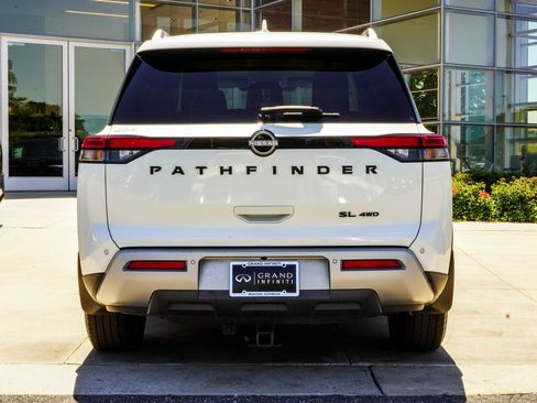 Used 2023 Nissan Pathfinder SL w/ Lighting Package (N92) AWD/4WD image 11