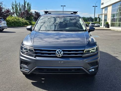 Used 2018 Volkswagen Tiguan SEL Premium AWD/4WD image 2