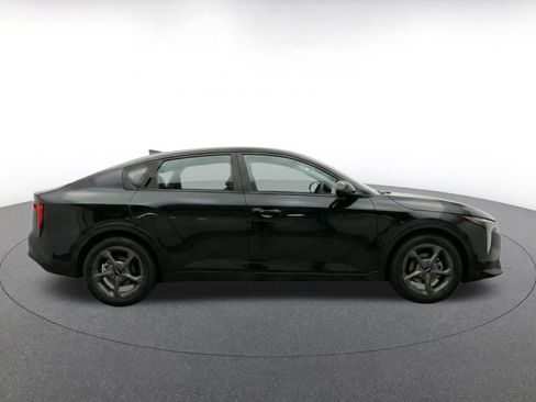 Used 2025 Kia K4 FWD image 9