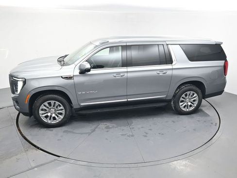 Used 2025 GMC Yukon XL Denali image 27