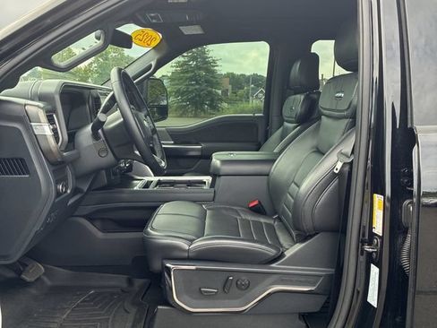 Used 2025 Ford F350 Platinum w/ FX4 Off-Road Package AWD/4WD image 5