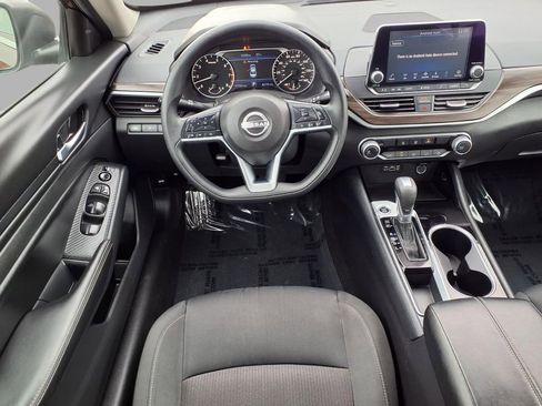 Certified 2024 Nissan Altima 2.5 SV image 4