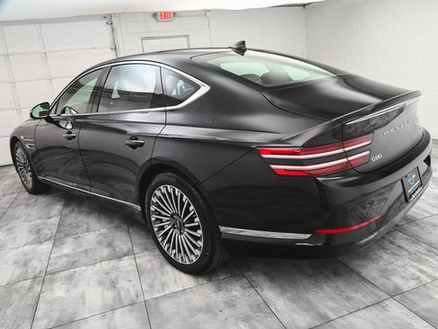 Used 2024 Genesis G80 image 4