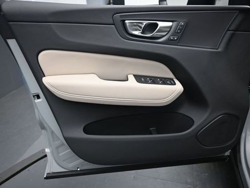 New 2026 Volvo XC60 B5 Core w/ Protection Package Premier image 20