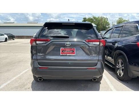 Used 2025 Toyota RAV4 XLE FWD image 6