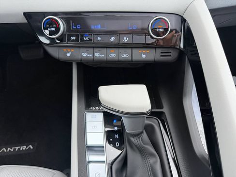Certified 2026 Hyundai Elantra Limited FWD image 11