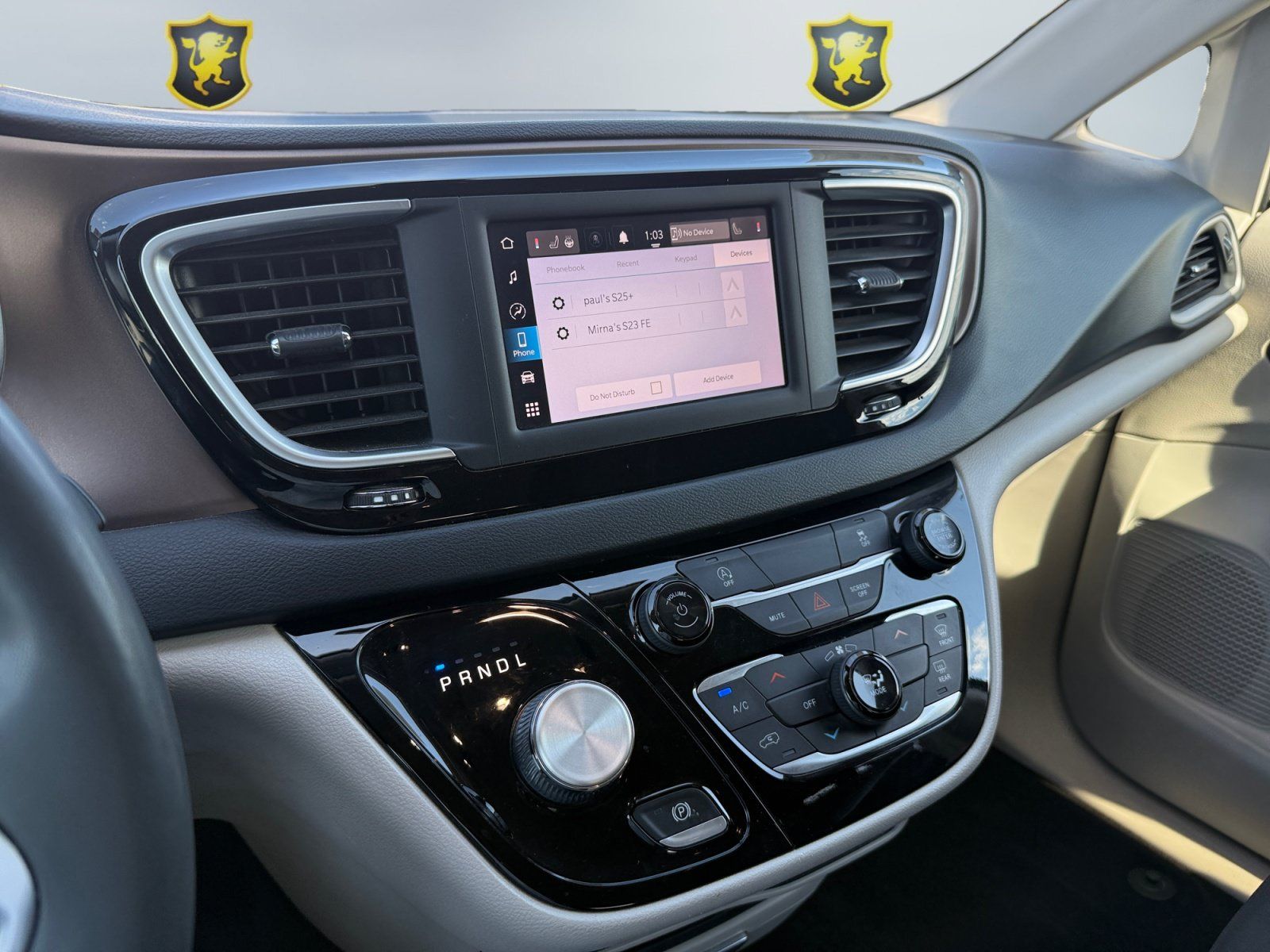 Used 2022 Chrysler Voyager LX FWD image 14