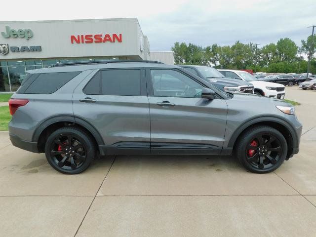 Certified 2023 Ford Explorer ST w/ Equipment Group 401A AWD/4WD image 4