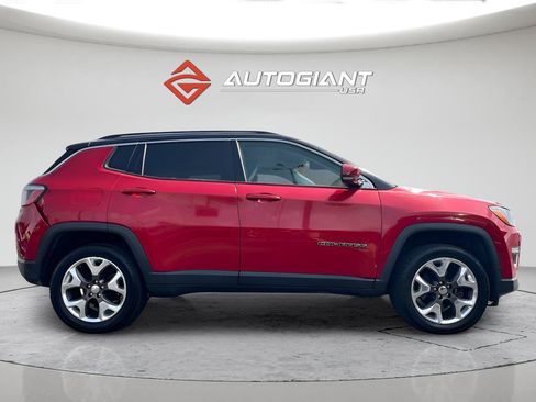 Used 2018 Jeep Compass Limited AWD/4WD image 9