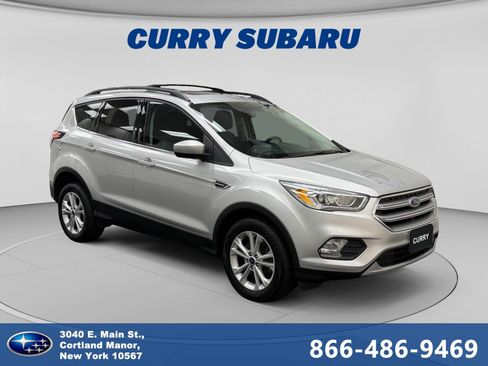 Used 2017 Ford Escape SE w/ Equipment Group 201A AWD/4WD image 7