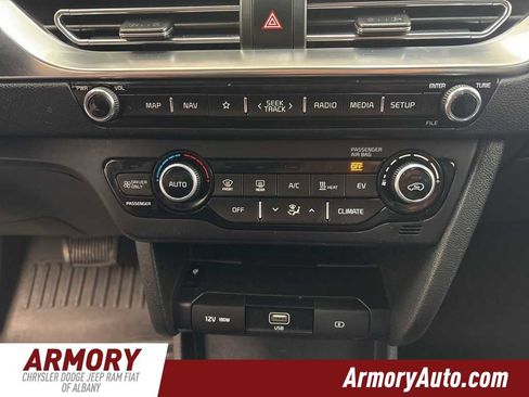 Used 2022 Kia Niro EX w/ Cold Weather Package image 17