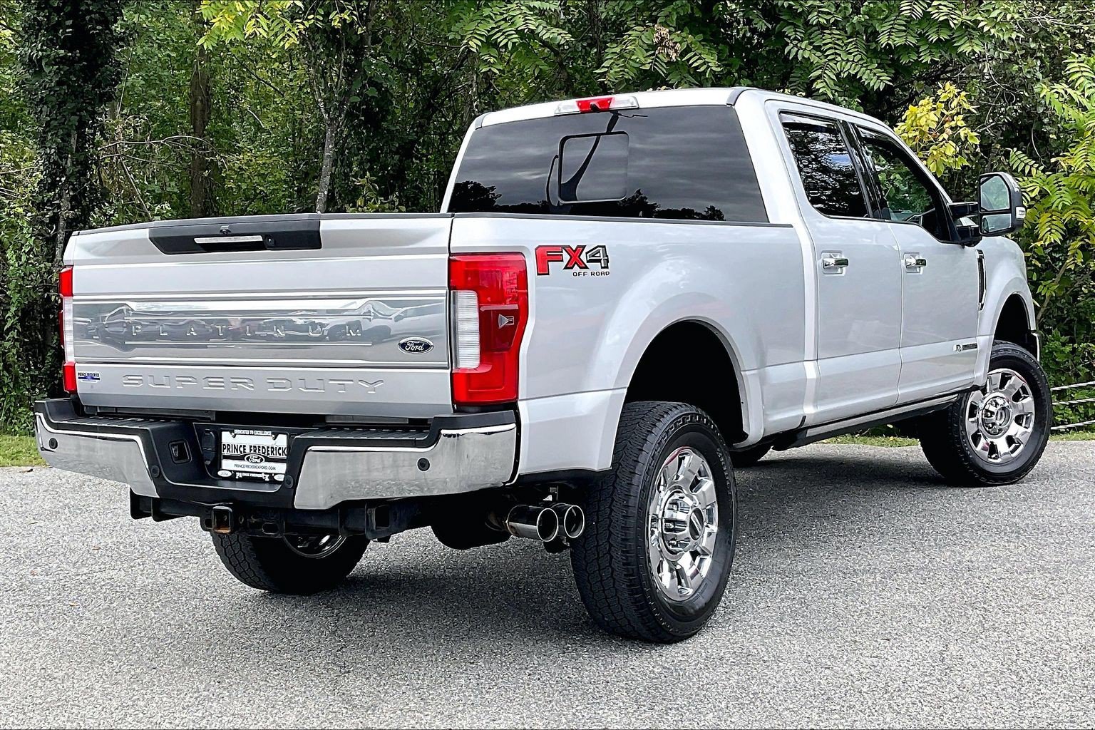 Certified 2017 Ford F250 Platinum w/ Platinum Ultimate Package AWD/4WD image 13