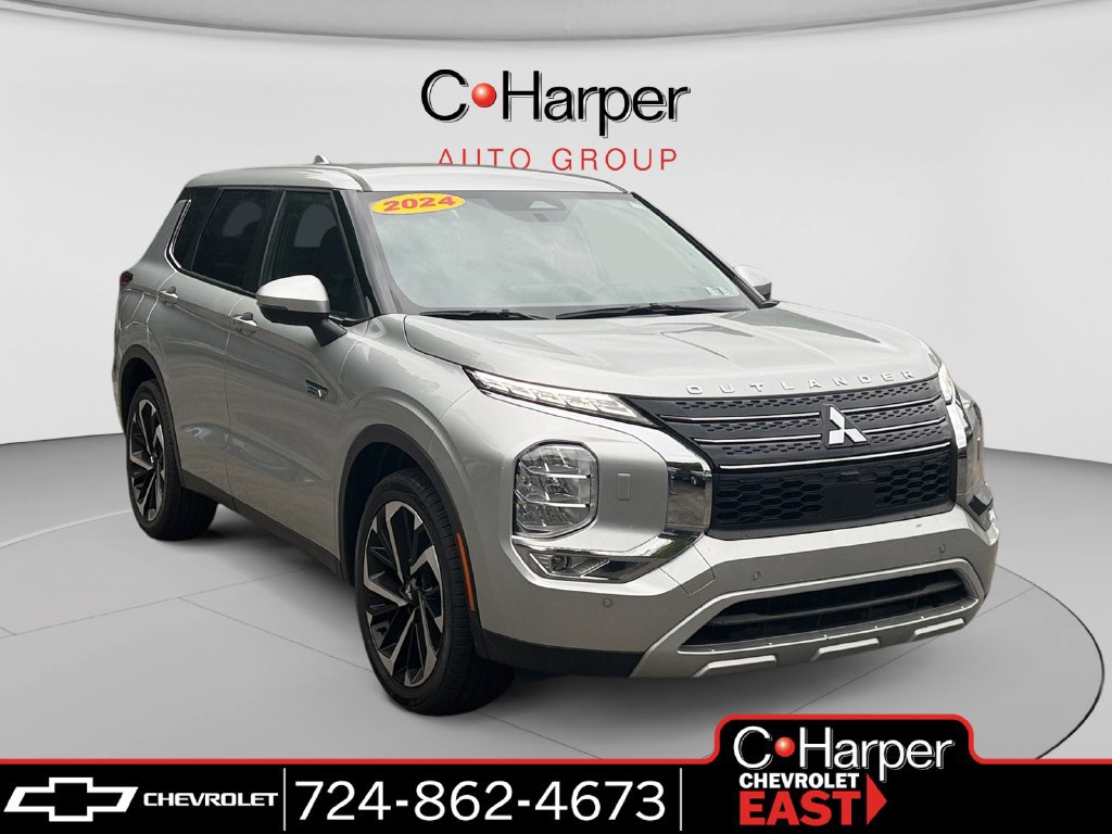 Used 2024 Mitsubishi Outlander 4WD Plug-In Hybrid image 1