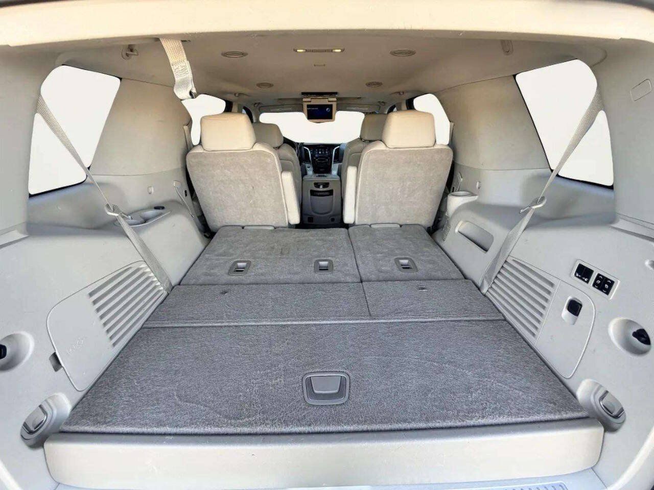 Used 2016 Cadillac Escalade Luxury AWD/4WD image 12