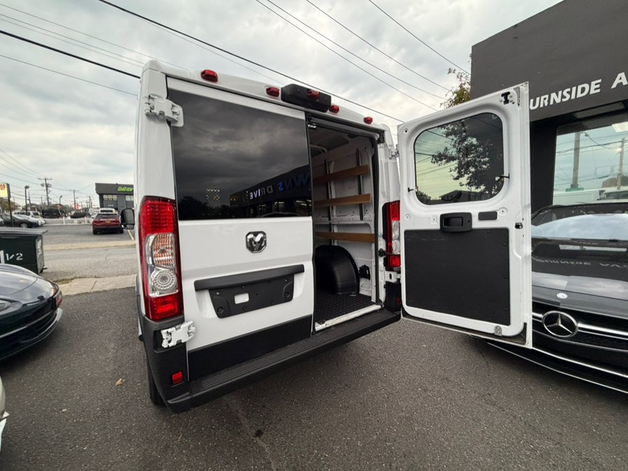 Used 2025 RAM ProMaster 2500 w/ U-Haul Equipment Group FWD image 44