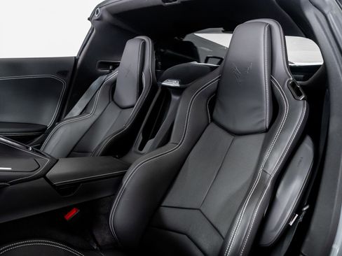 Used 2025 Chevrolet Corvette Z06 image 3