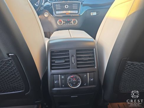 Used 2018 Mercedes-Benz GLS 550 4MATIC image 24