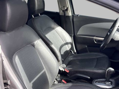 Used 2020 Chevrolet Sonic Premier image 11