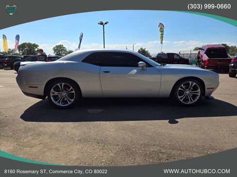 Used 2020 Dodge Challenger R/T image 4