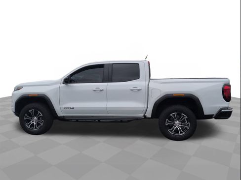 Certified 2025 GMC Canyon AT4 w/ AT4 Premium Package image 9