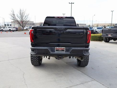 Used 2024 GMC Sierra 3500 Denali w/ Denali Reserve Package AWD/4WD image 5