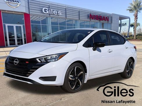 New 2025 Nissan Versa SR w/ Trunk Package image 1