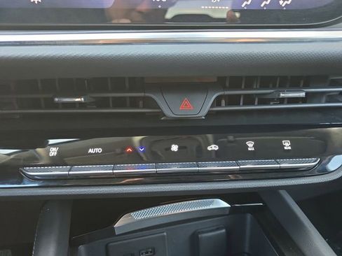 Used 2025 Buick Envision Preferred image 4