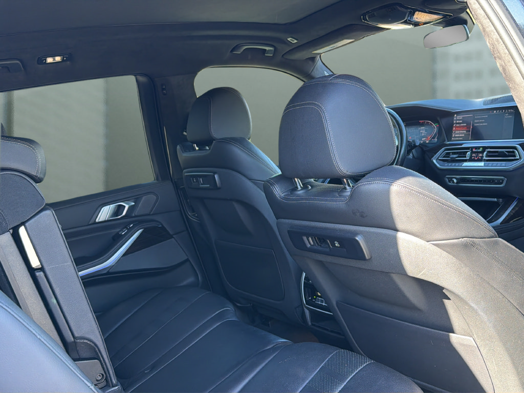 Used 2020 BMW X7 xDrive40i w/ M Sport Package AWD/4WD image 28