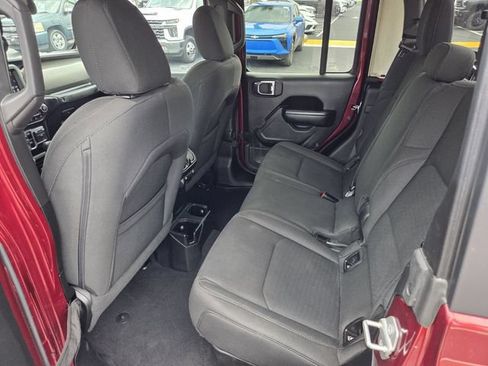 Used 2021 Jeep Gladiator Sport AWD/4WD image 11