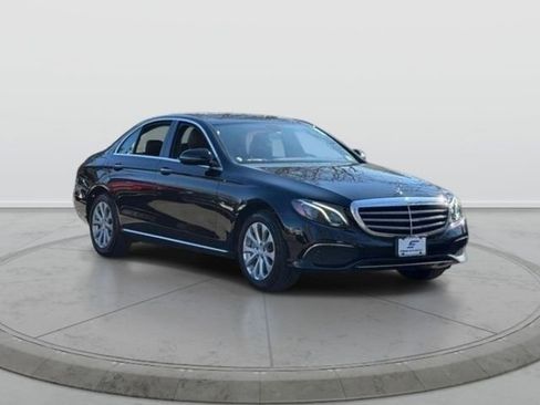 Used 2017 Mercedes-Benz E 300 4MATIC image 1