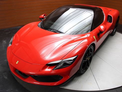 Used 2025 Ferrari 296 GTS image 18