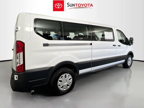 Used 2023 Ford Transit 350 XLT image 4