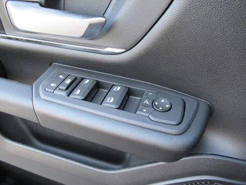 New 2026 RAM 1500 4x4 Crew Cab image 20