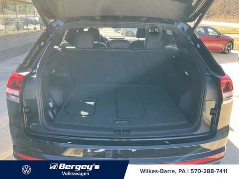 Used 2022 Volkswagen Atlas Cross Sport SE w/ Panoramic Sunroof Package AWD/4WD image 16