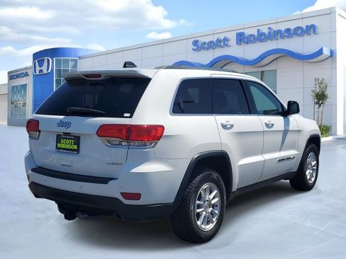 Used 2019 Jeep Grand Cherokee Laredo RWD image 4