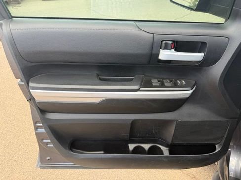 Used 2017 Toyota Tundra SR5 RWD image 11