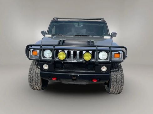 Used 2005 HUMMER H2 SUT w/ Preferred Equipment Group image 4