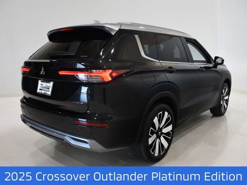 New 2025 Mitsubishi Outlander AWD image 4