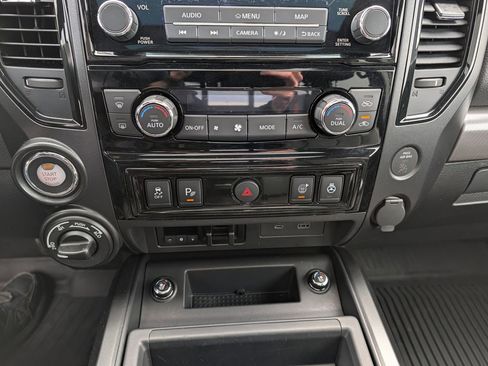 Used 2024 Nissan Titan PRO-4X w/ Pro-4x Convenience Package AWD/4WD image 24