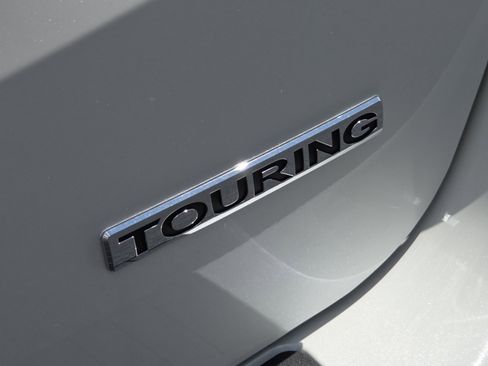 New 2026 Honda Odyssey Touring image 17