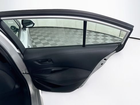 Used 2025 Toyota Corolla LE FWD image 29