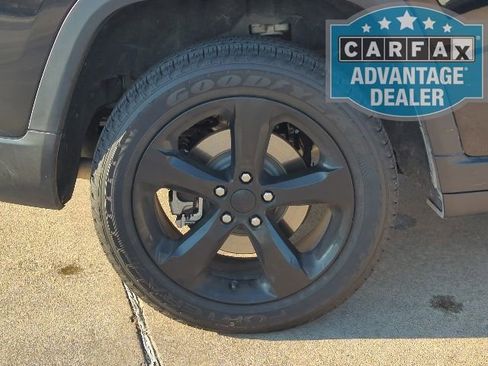 Used 2023 Jeep Grand Cherokee L Altitude image 4