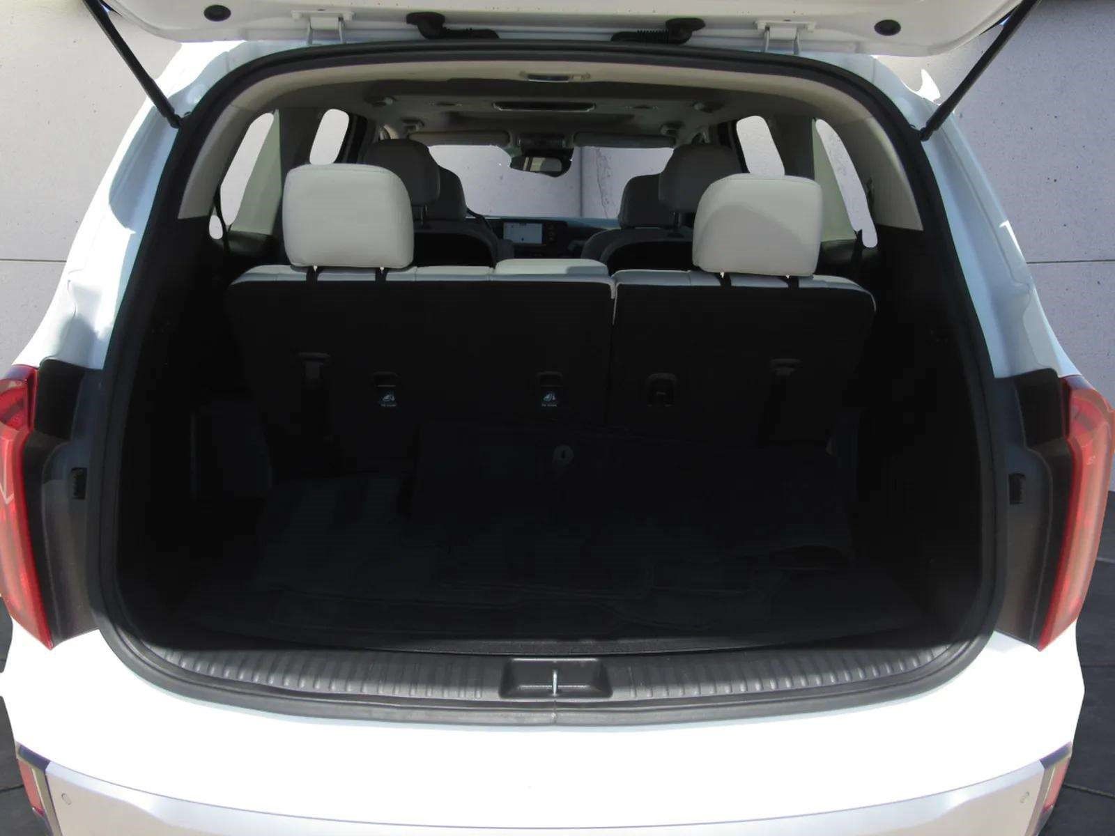 Used 2024 Kia Telluride S w/ S Sunroof Package FWD image 13